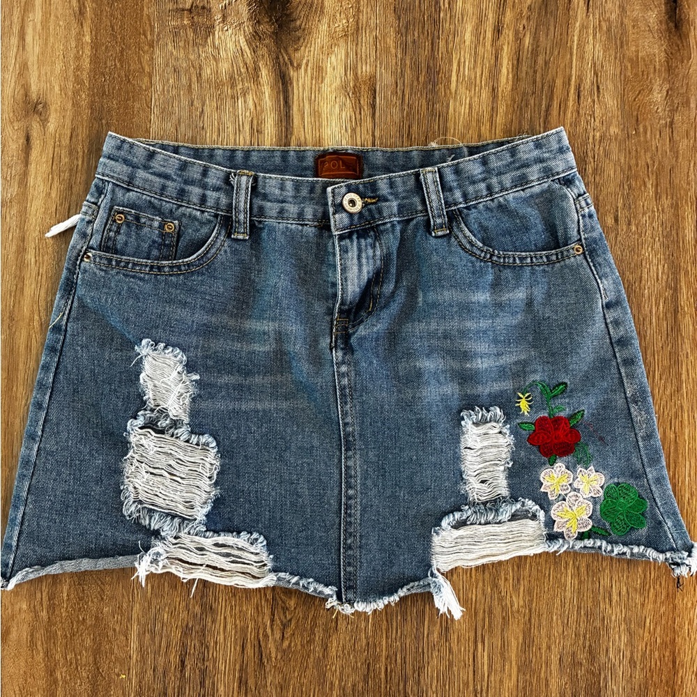 POL Blue Denim Mini Skirt with Floral Embroidery. Size Small.